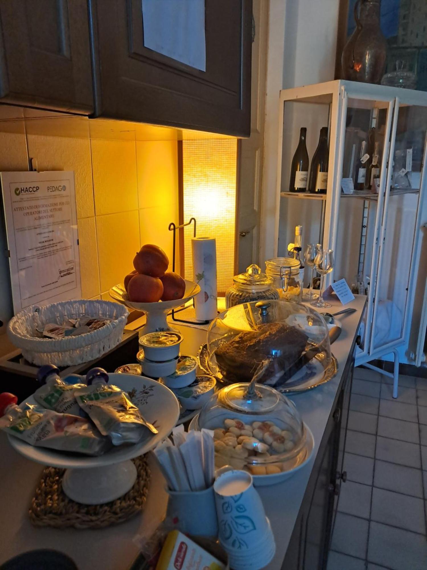 San Sebastiano Curone Bed & Breakfast Chiara מראה חיצוני תמונה